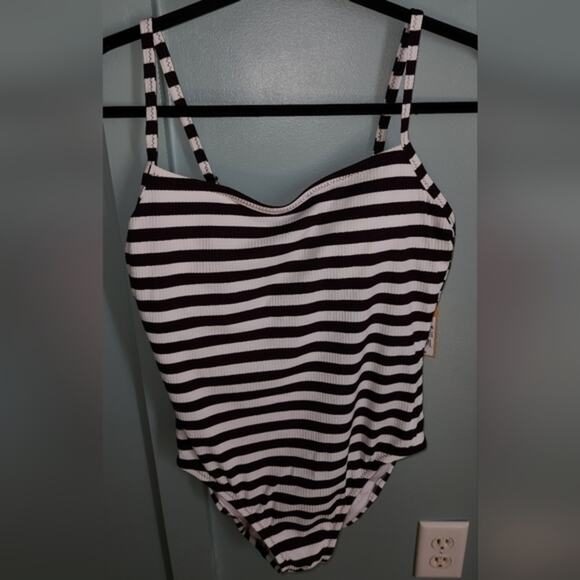Kona‎ Sol NWT Rio Ribbed One Piece Swimsuit Burgundy & White Stripes Swim XL - Picture 3 of 9